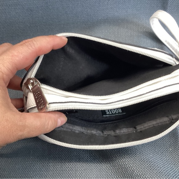 ROOTS handbag - Picture 4 of 4